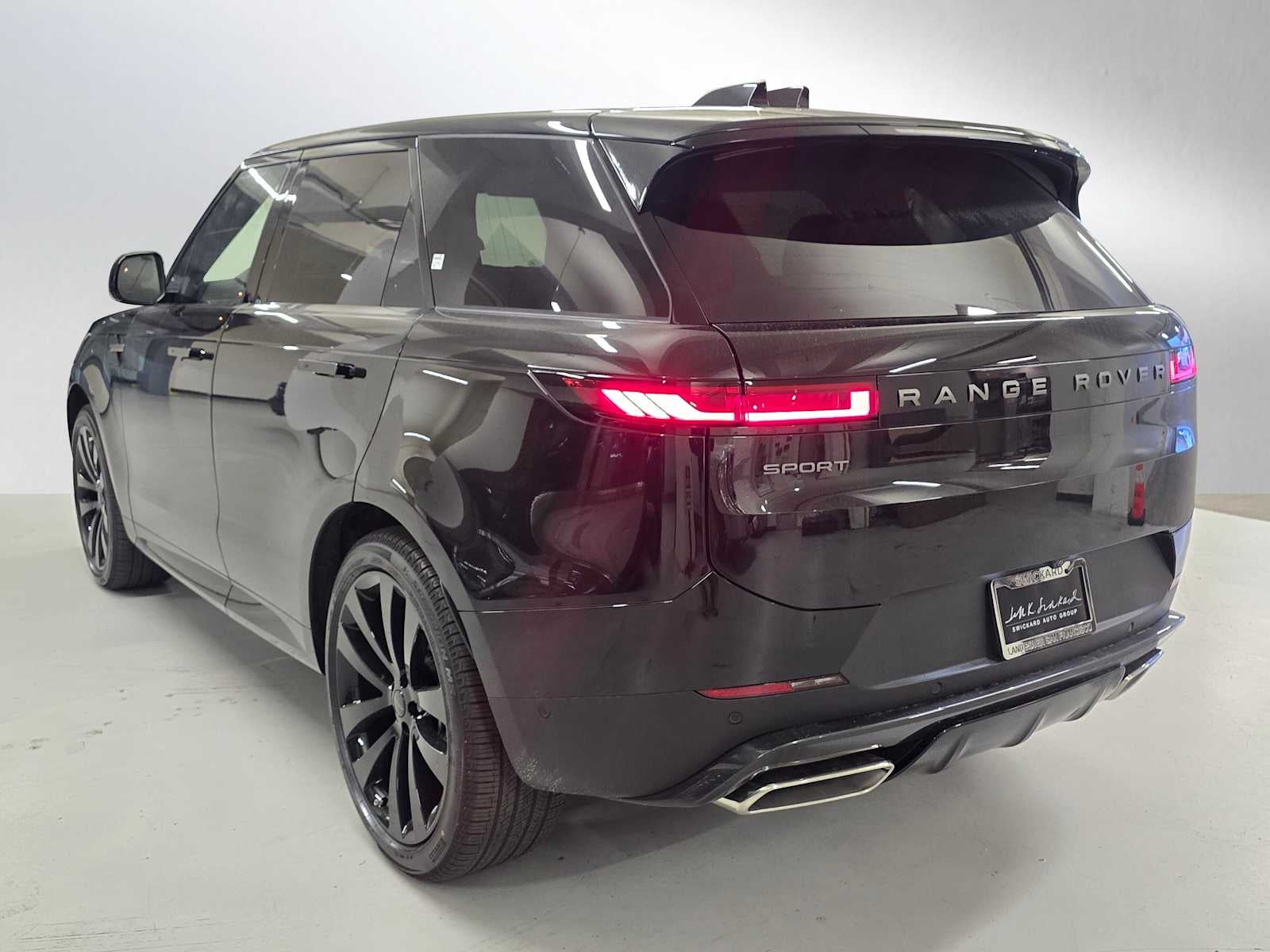 2026 Land Rover Range Rover Sport SE
