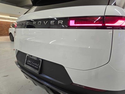 2026 Land Rover Range Rover Sport SE