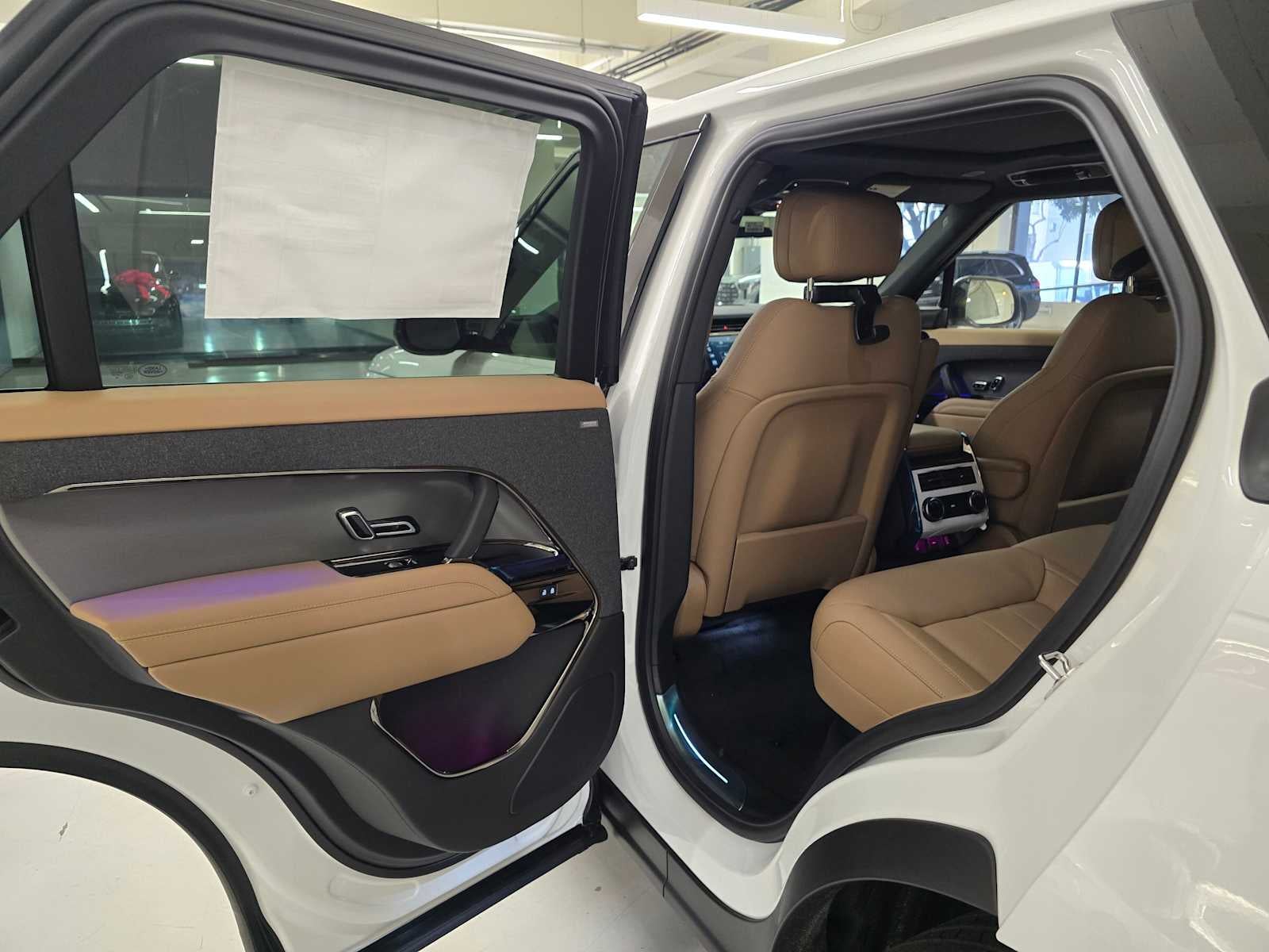 2026 Land Rover Range Rover Sport SE