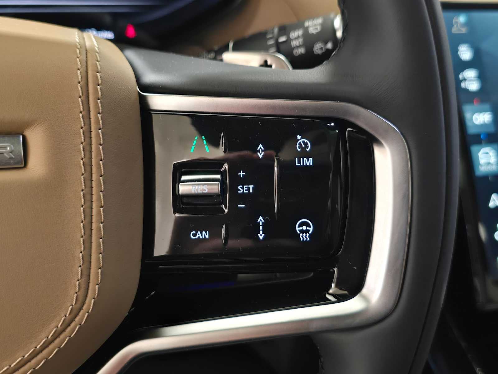 2026 Land Rover Range Rover Sport SE