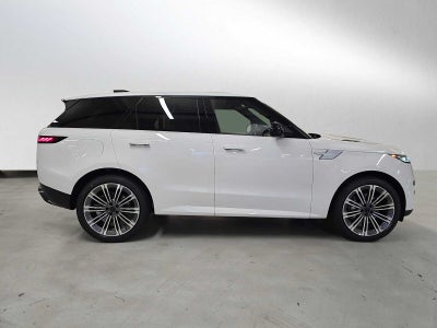 2026 Land Rover Range Rover Sport SE