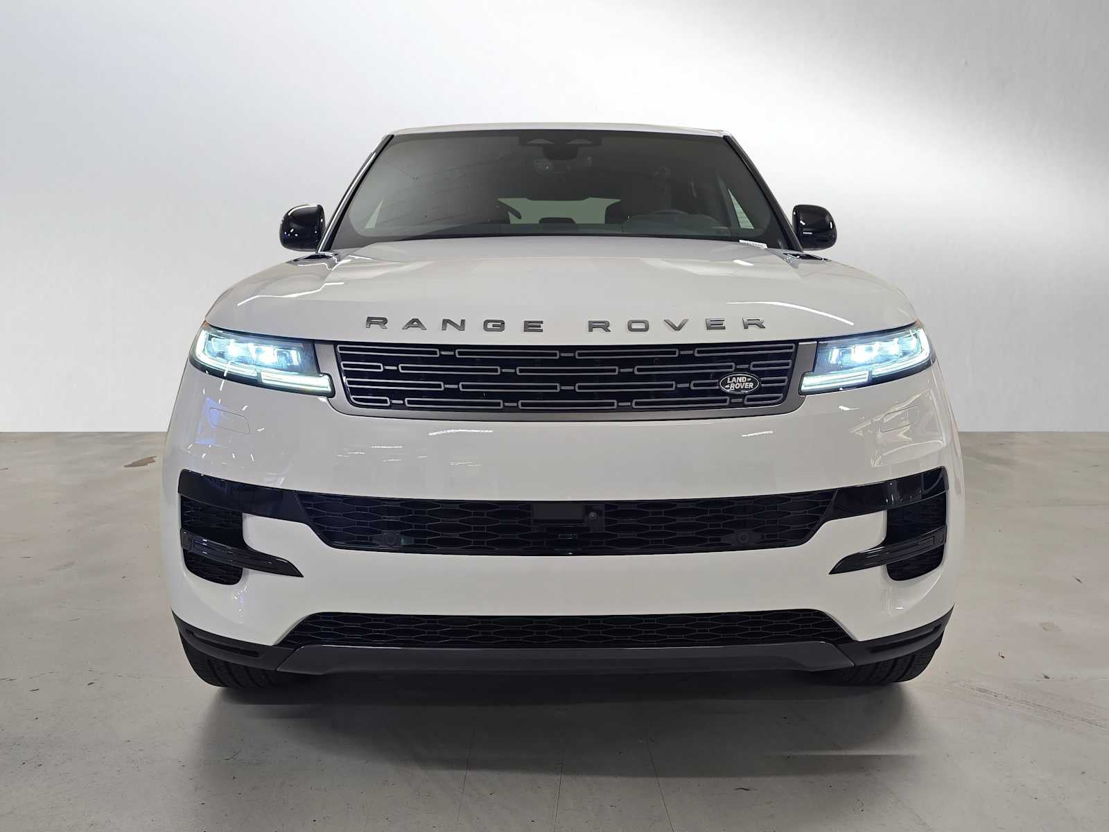2026 Land Rover Range Rover Sport SE