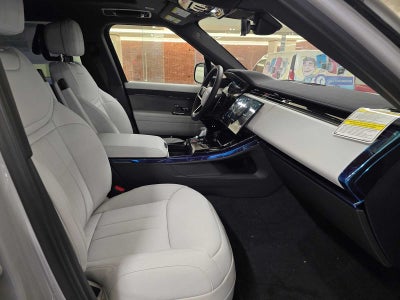 2026 Land Rover Range Rover Sport SE