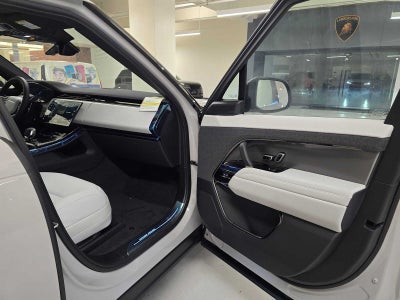 2026 Land Rover Range Rover Sport SE