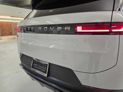 2026 Land Rover Range Rover Sport SE