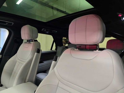 2026 Land Rover Range Rover Sport SE