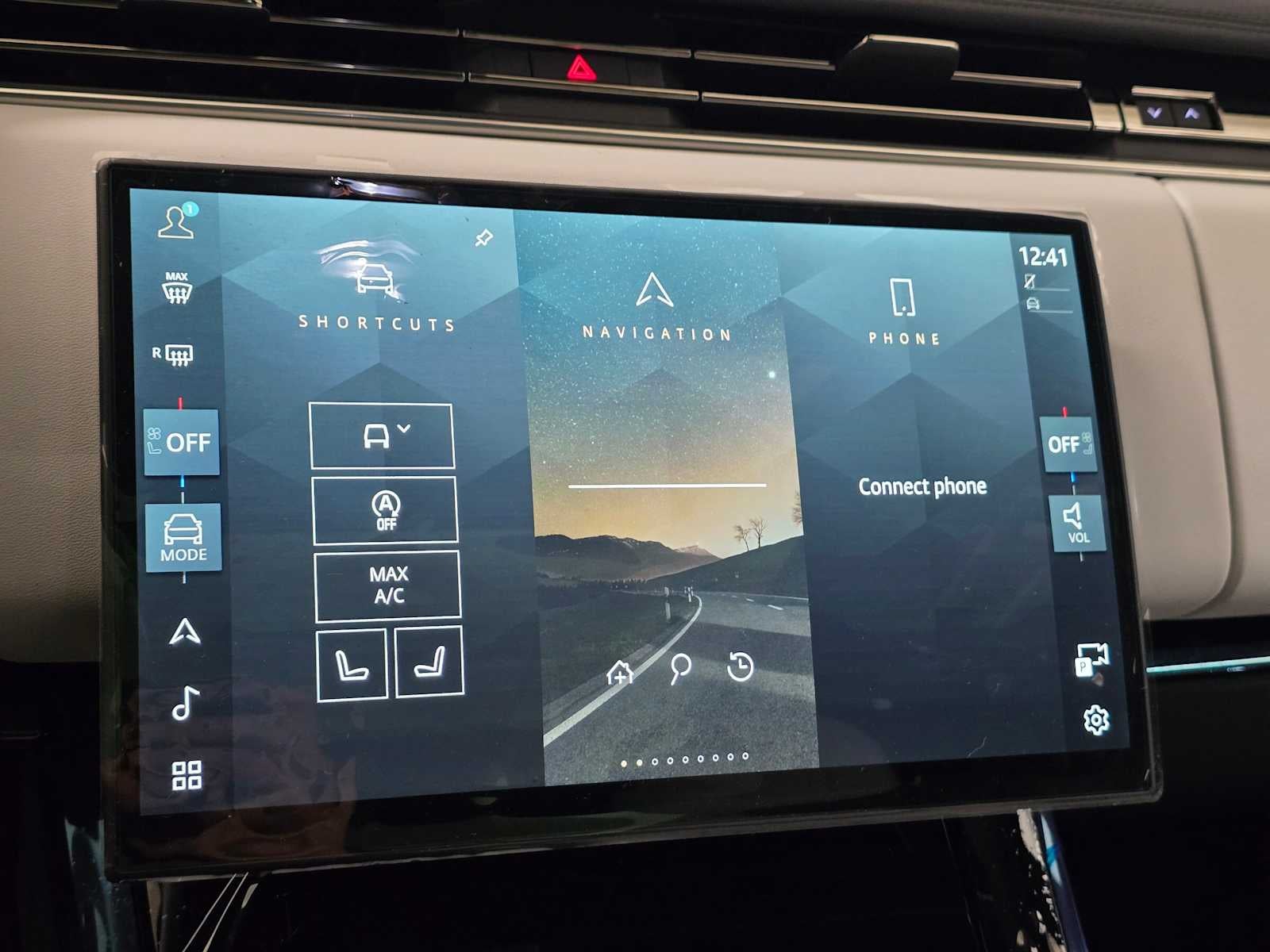 2026 Land Rover Range Rover Sport SE