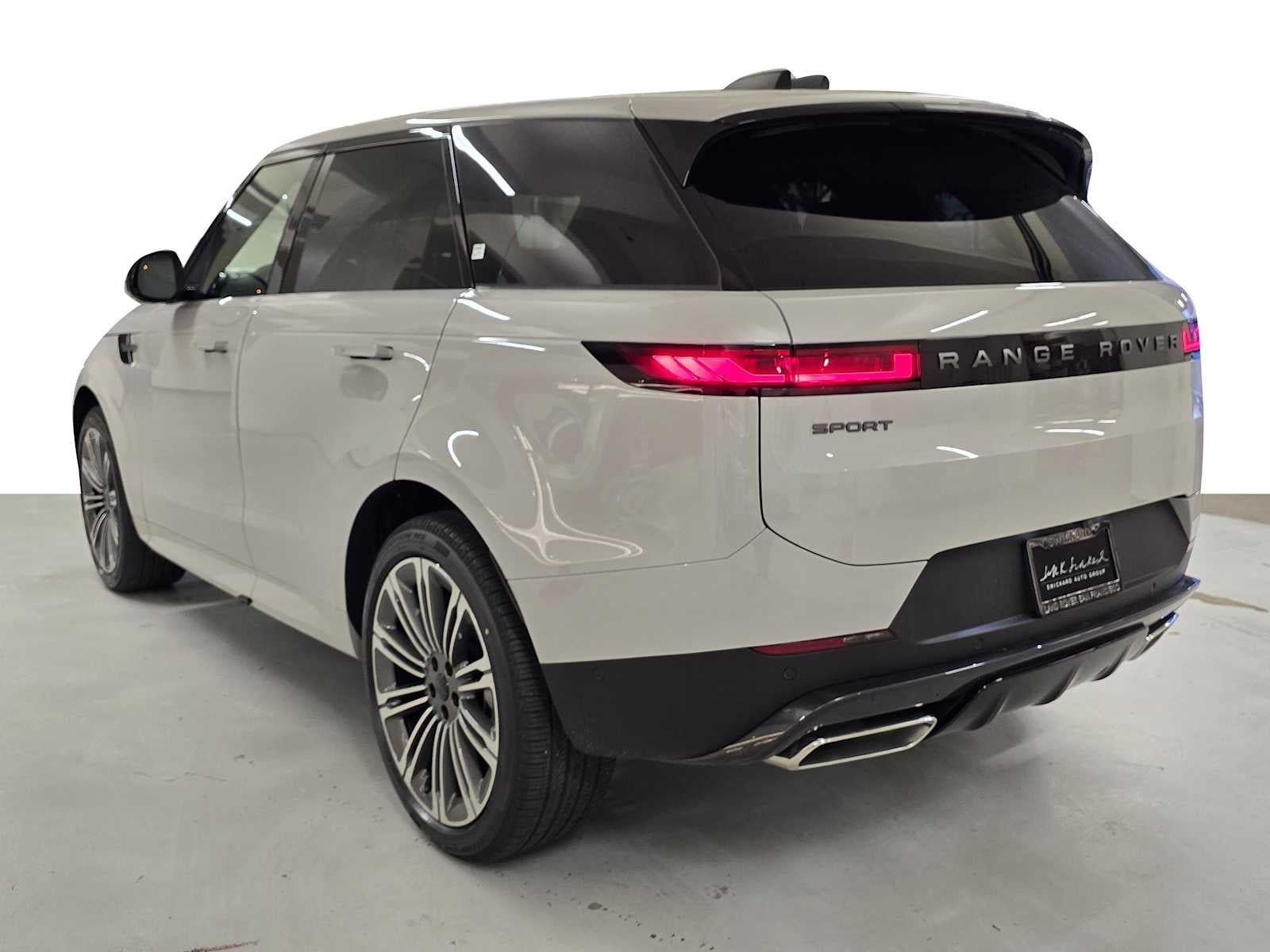 2026 Land Rover Range Rover Sport SE