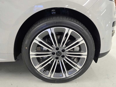 2026 Land Rover Range Rover Sport SE