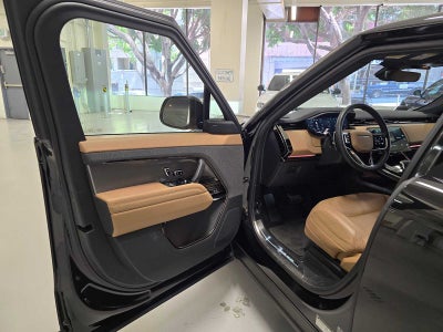2025 Land Rover Range Rover Sport SE
