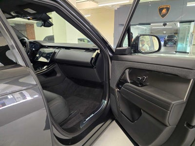 2026 Land Rover Range Rover Sport SE