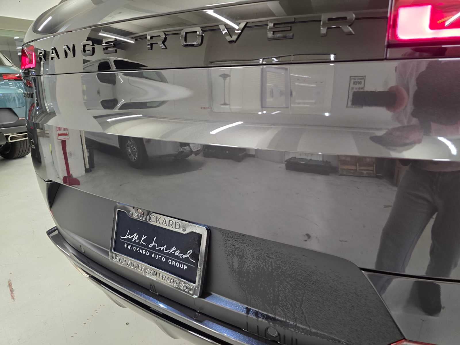 2026 Land Rover Range Rover Sport SE