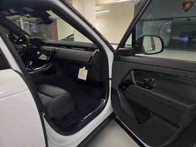 2026 Land Rover Range Rover Sport SE