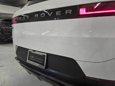 2026 Land Rover Range Rover Sport SE