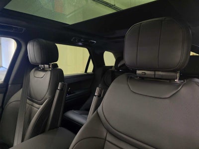 2026 Land Rover Range Rover Sport SE