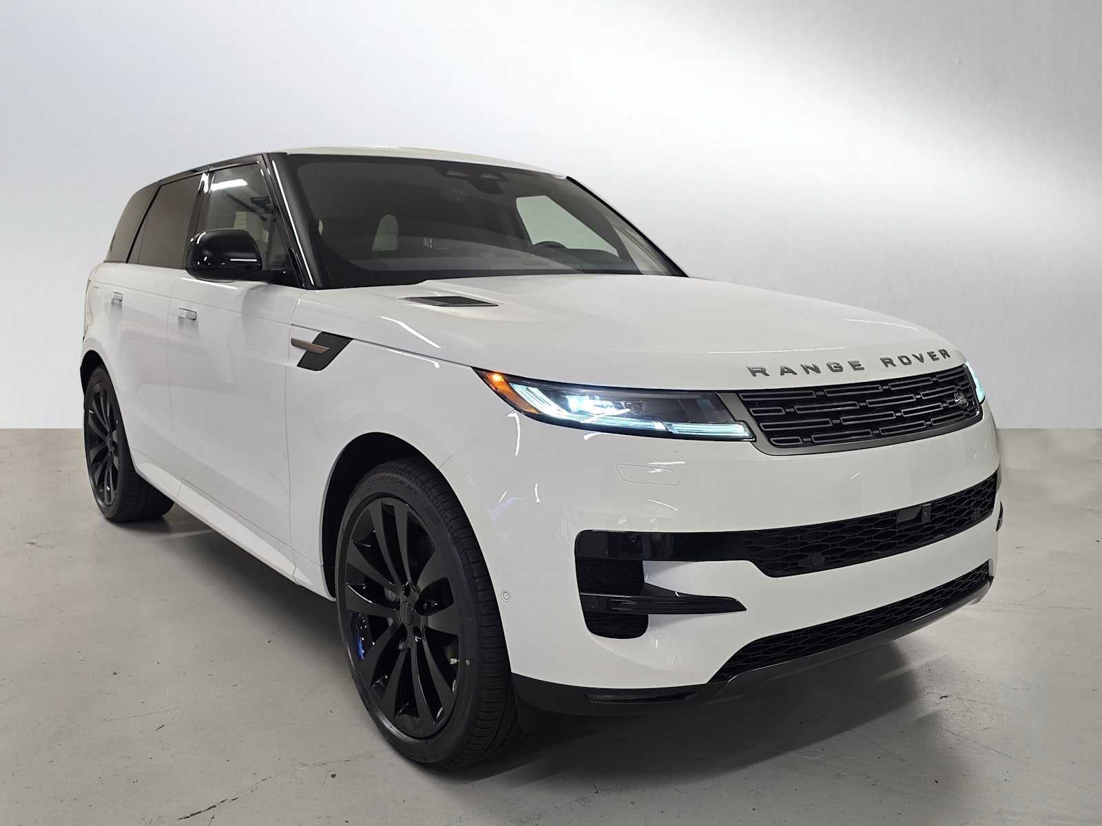 2026 Land Rover Range Rover Sport SE