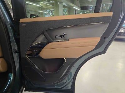 2026 Land Rover Range Rover Sport SE