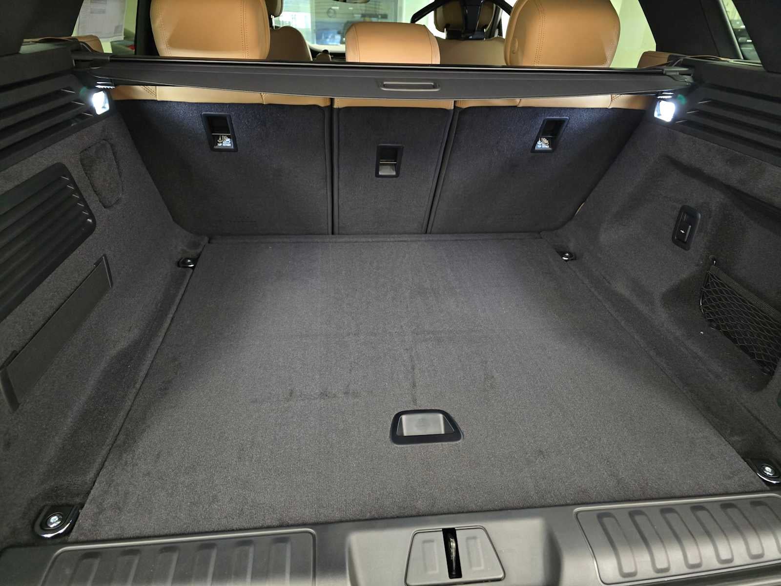 2026 Land Rover Range Rover Sport SE