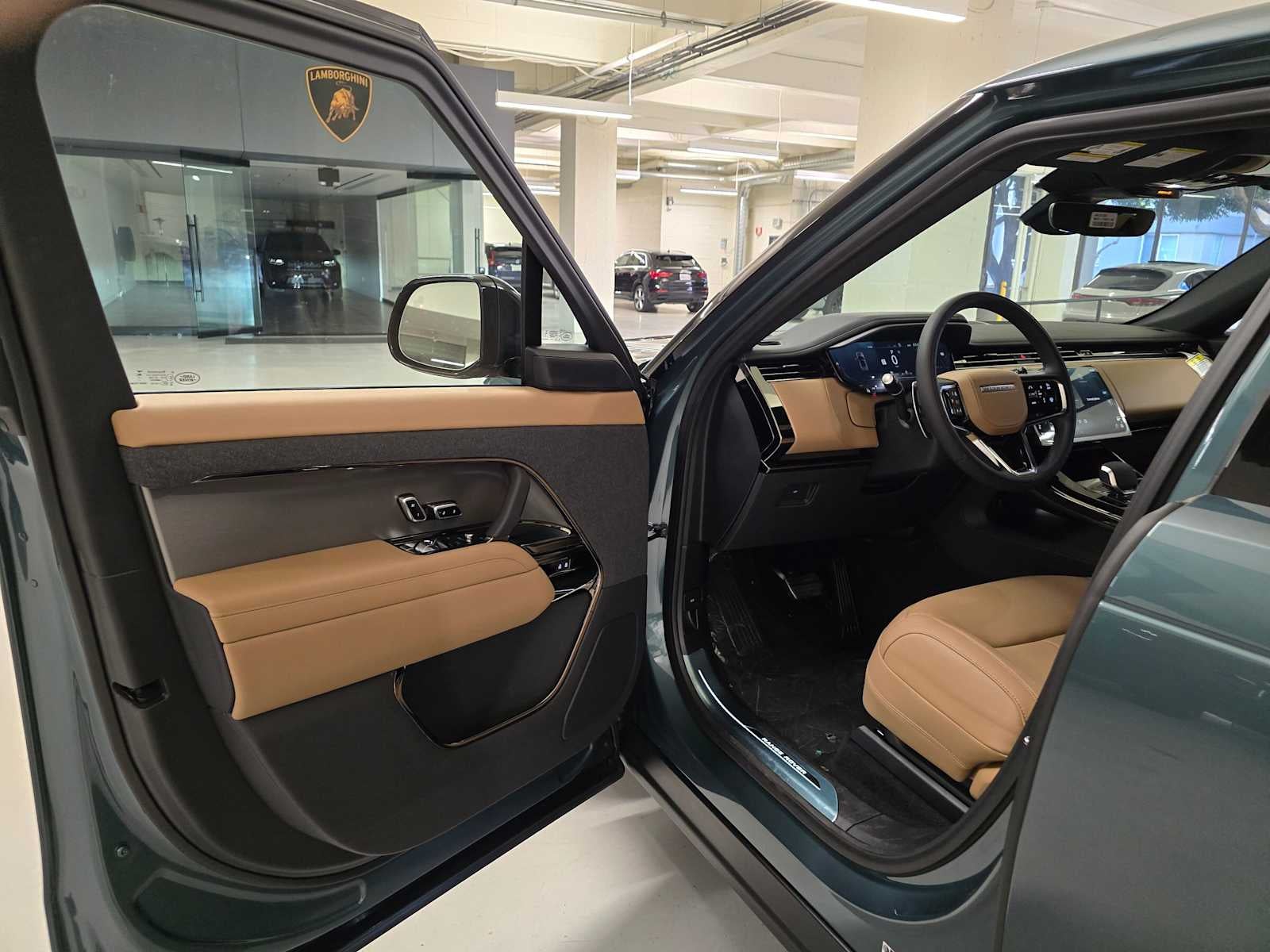 2026 Land Rover Range Rover Sport SE