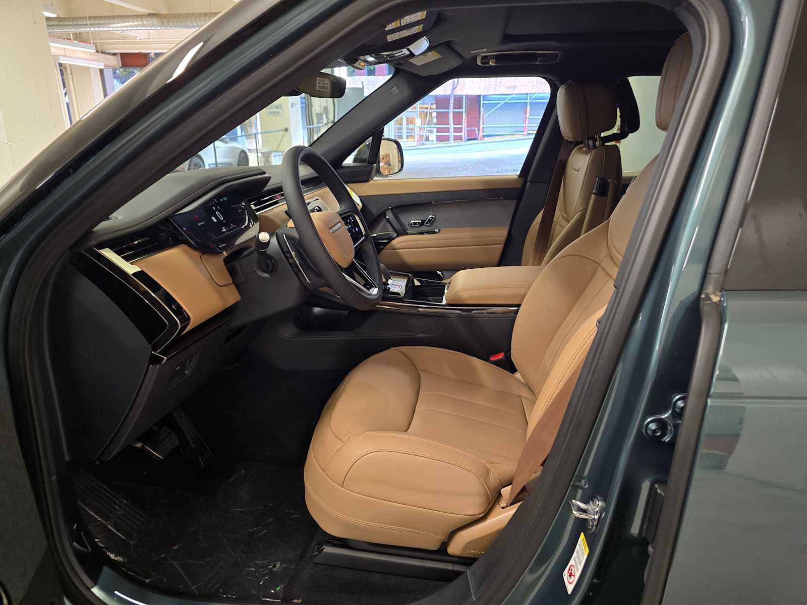 2026 Land Rover Range Rover Sport SE