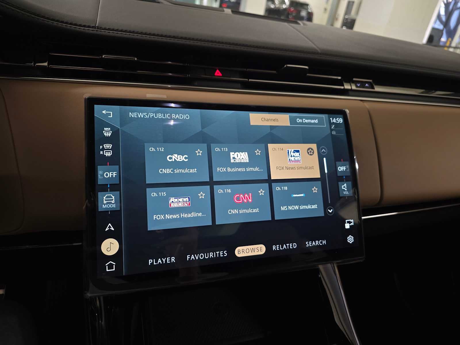 2026 Land Rover Range Rover Sport SE