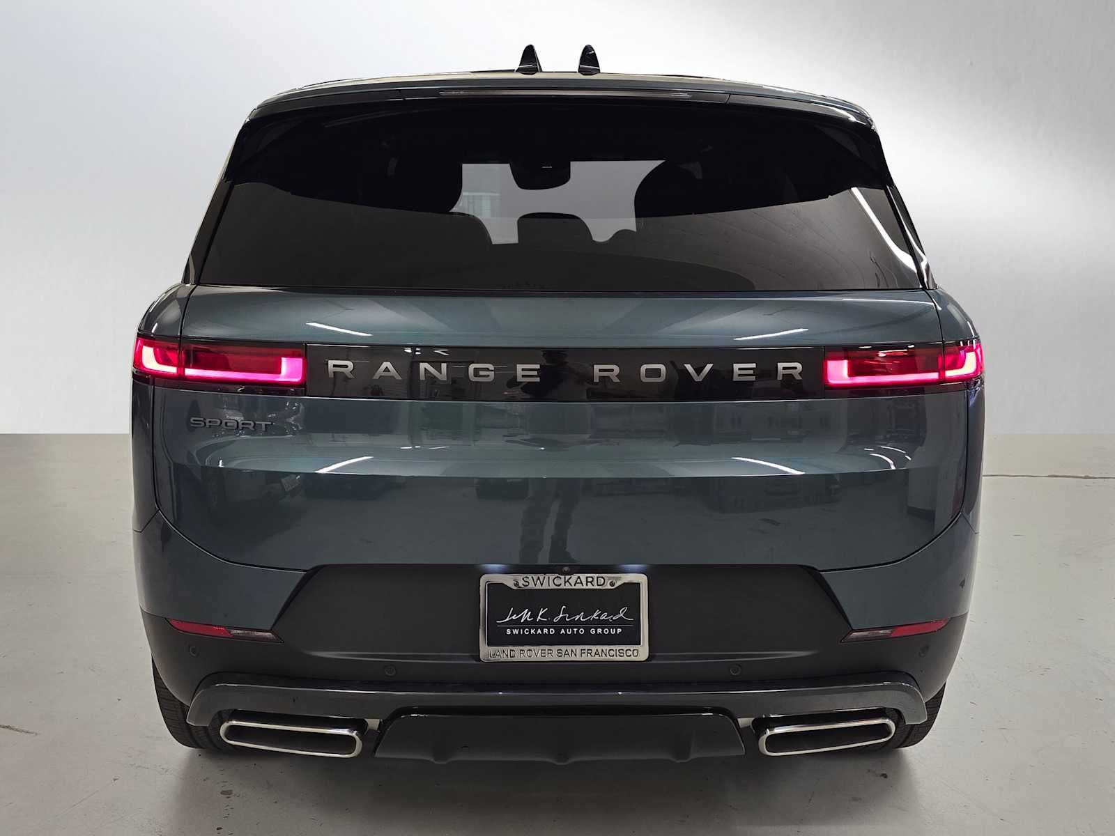 2026 Land Rover Range Rover Sport SE