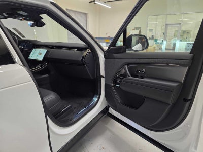 2026 Land Rover Range Rover Sport SE