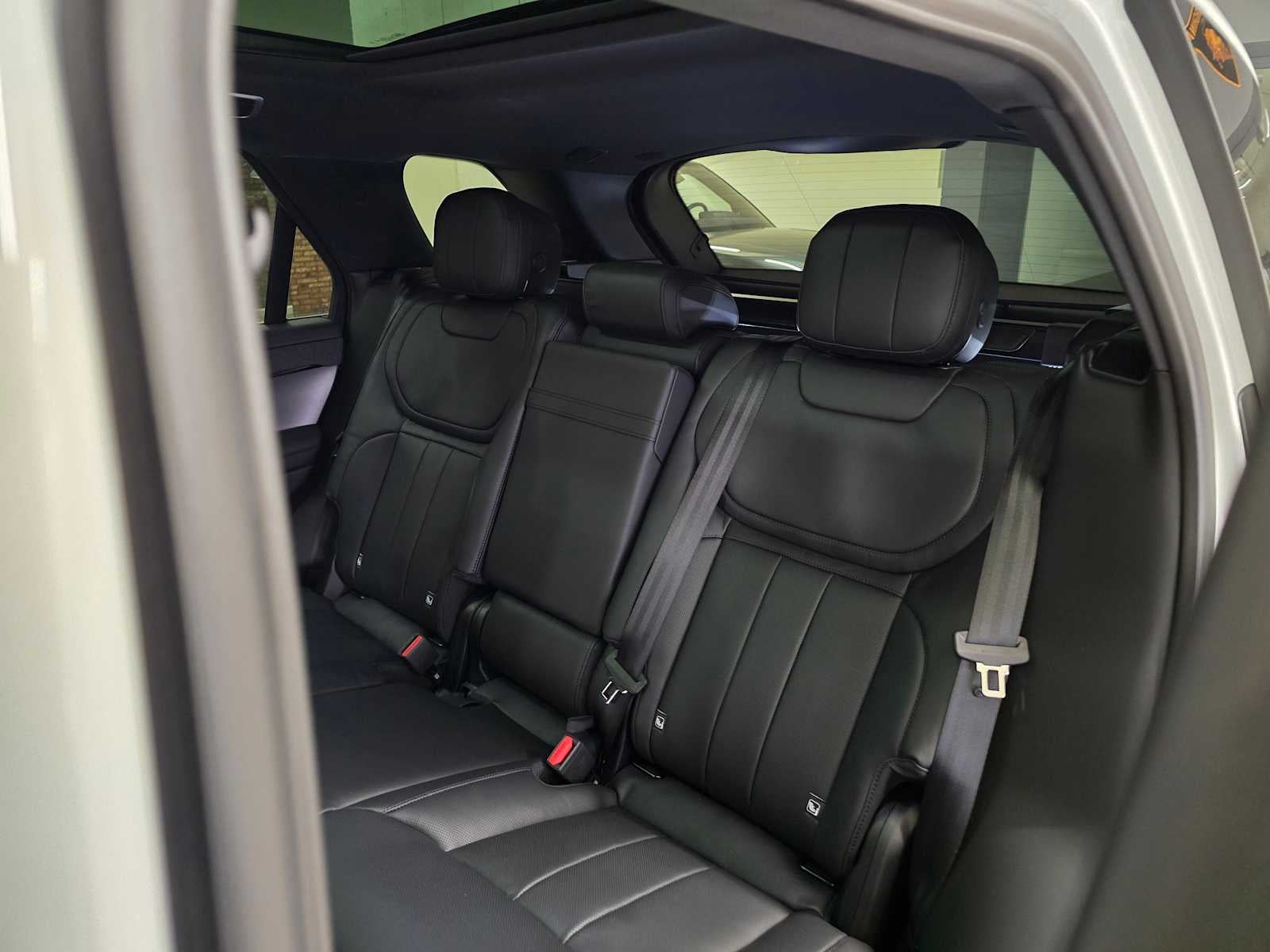 2026 Land Rover Range Rover Sport SE