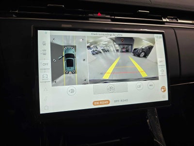 2026 Land Rover Range Rover Sport SE