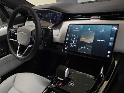 2026 Land Rover Range Rover Sport SE