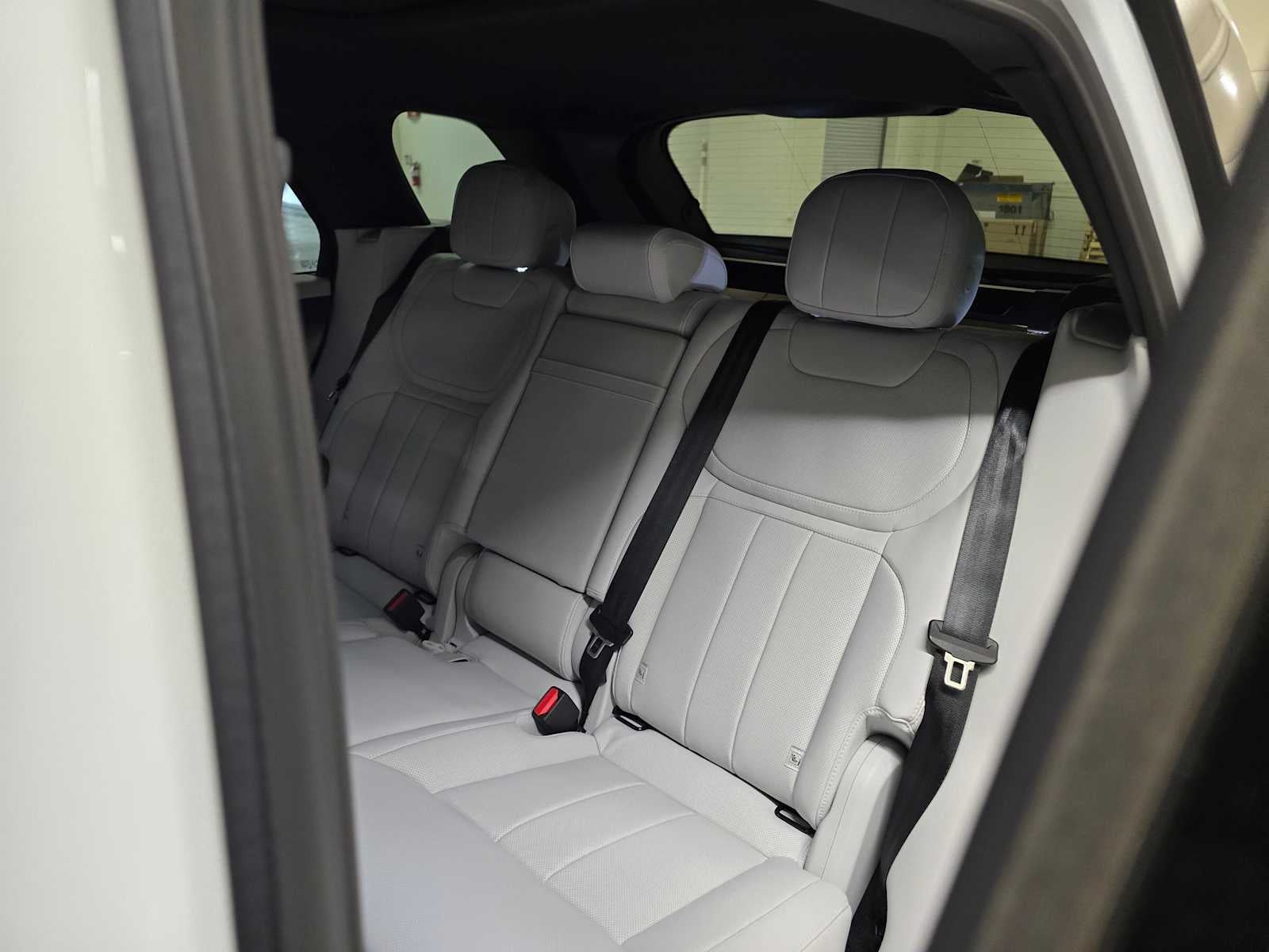 2026 Land Rover Range Rover Sport SE