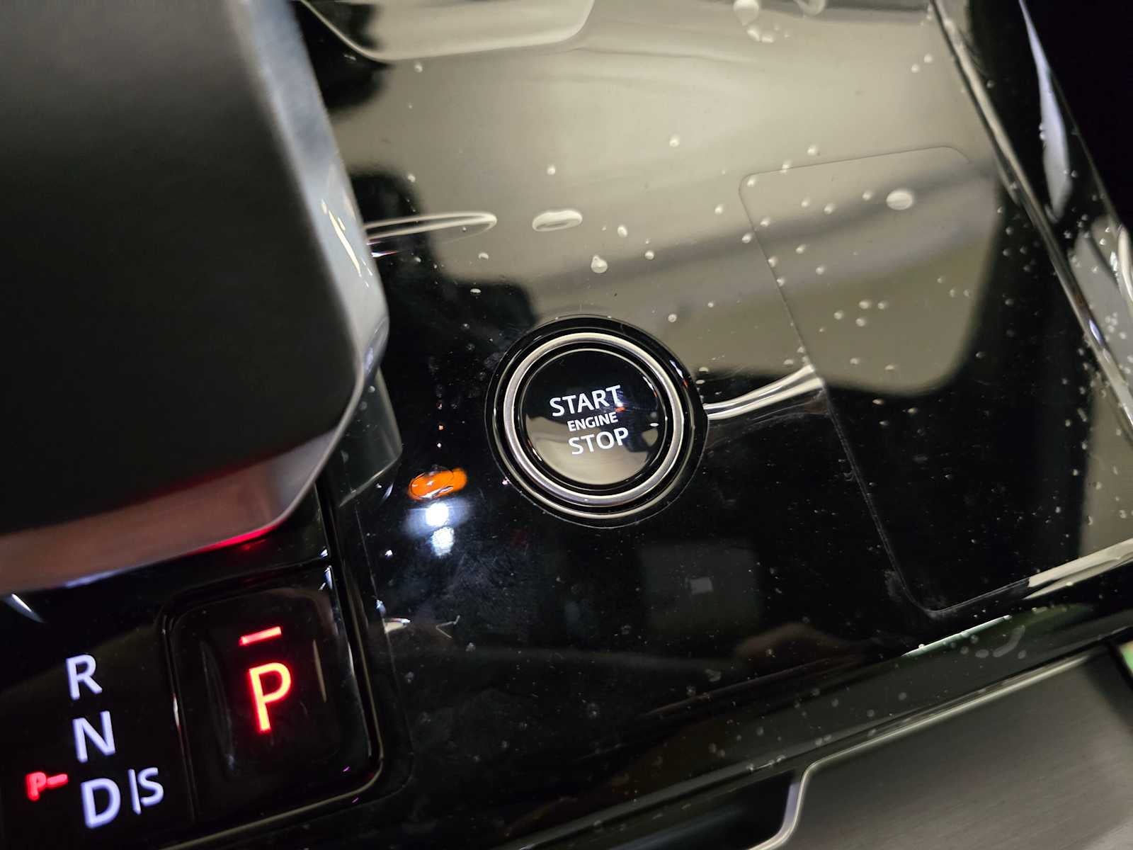 2026 Land Rover Range Rover Sport SE
