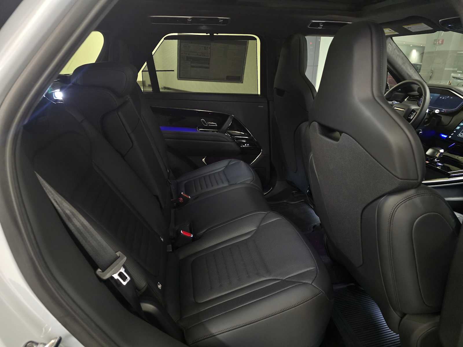 2026 Land Rover Range Rover Sport SV