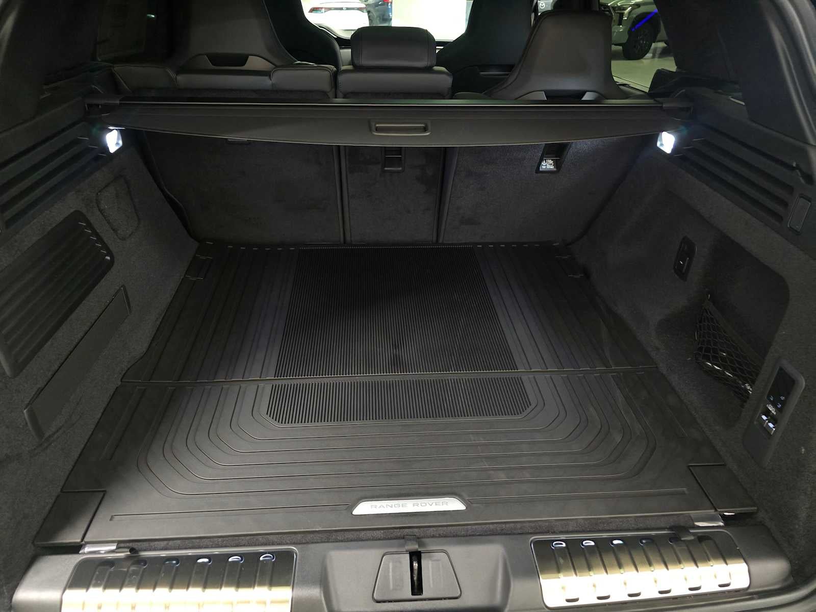 2026 Land Rover Range Rover Sport SV