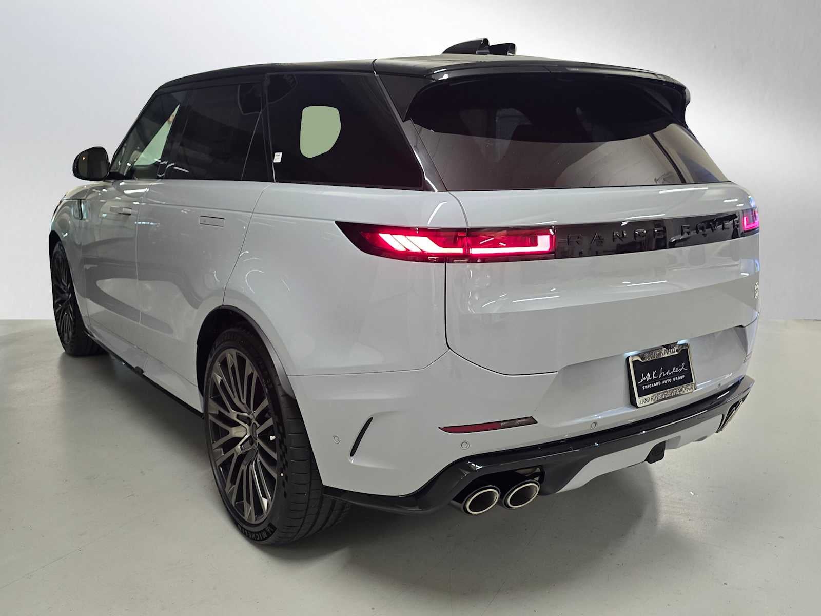 2026 Land Rover Range Rover Sport SV