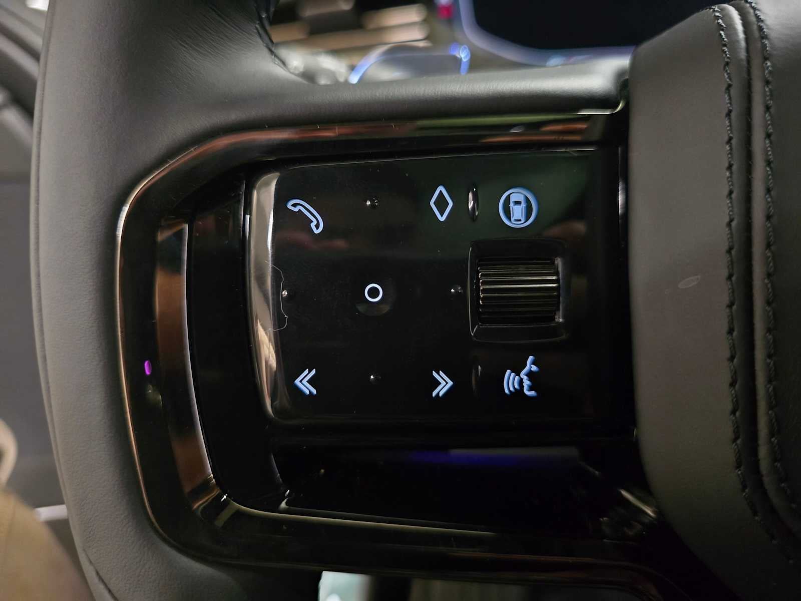 2026 Land Rover Range Rover Sport SV