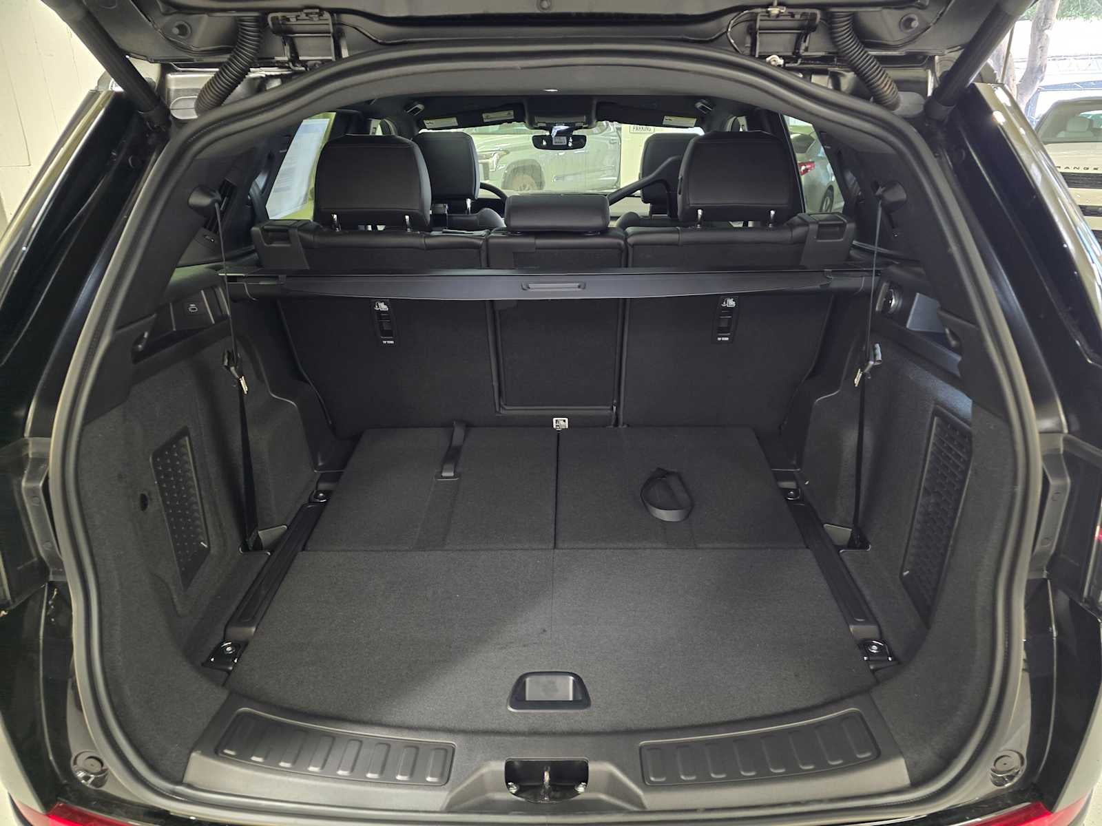 2026 Land Rover Discovery Sport Landmark