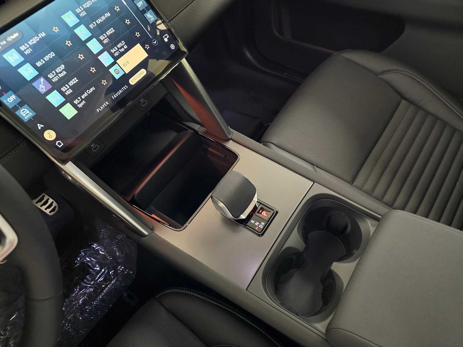 2026 Land Rover Discovery Sport Landmark