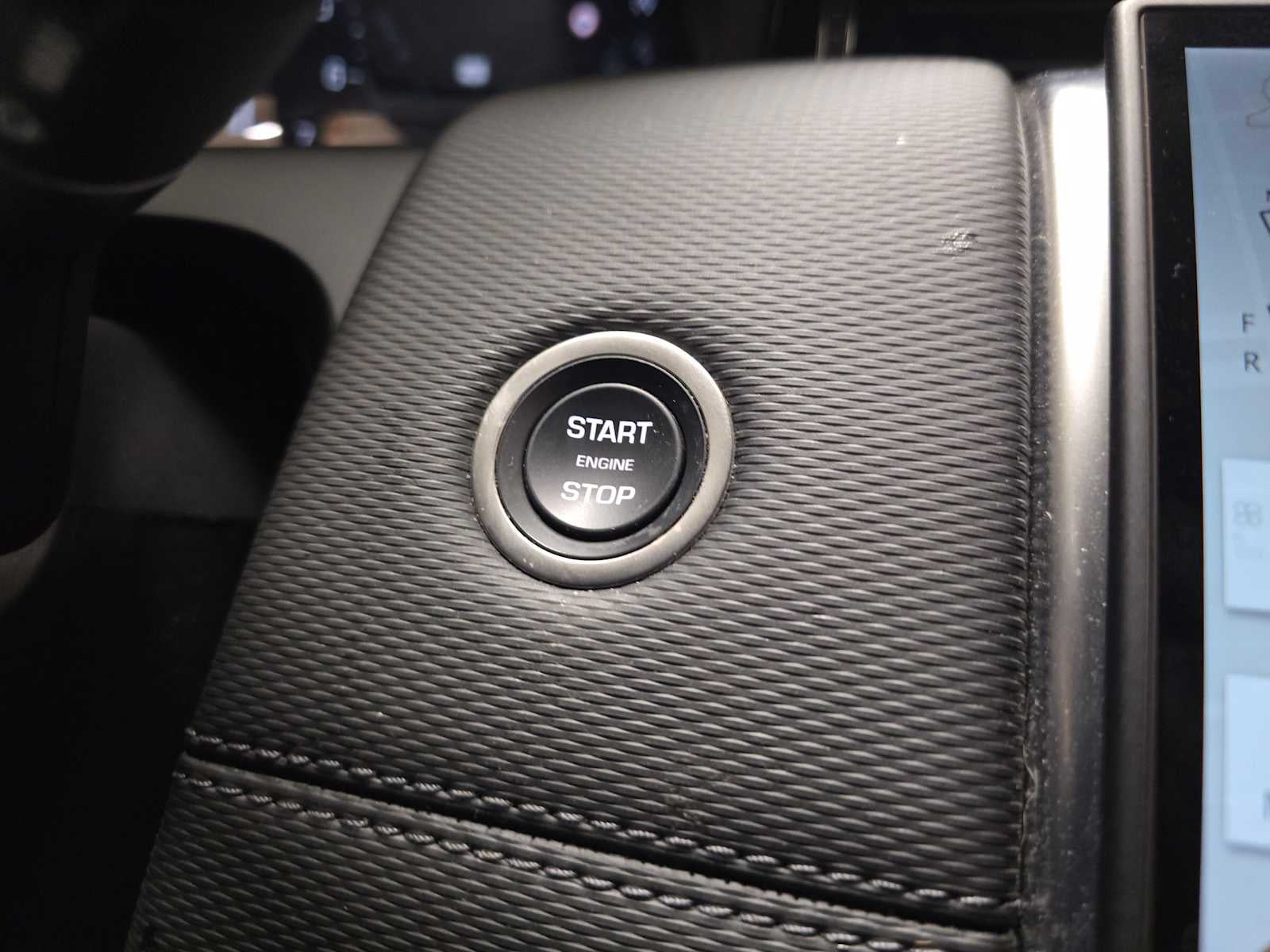 2025 Land Rover Discovery Sport Dynamic SE