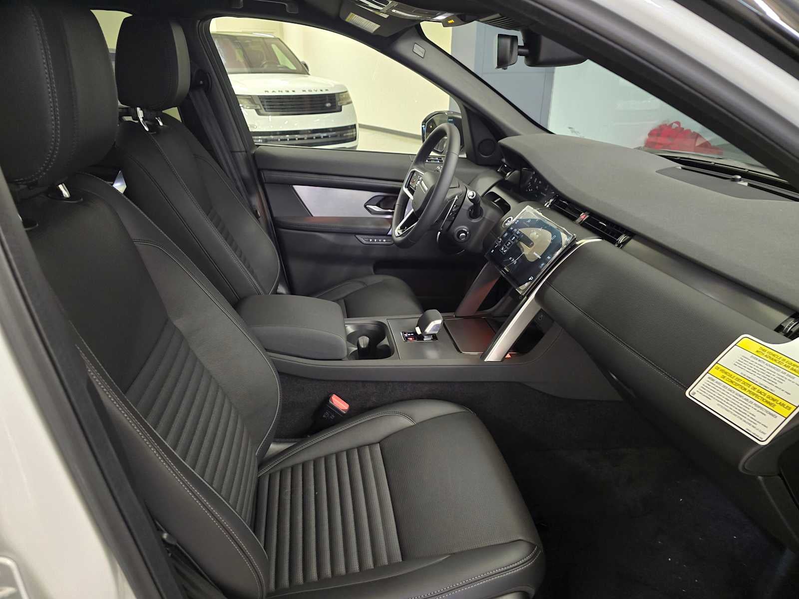 2025 Land Rover Discovery Sport Dynamic SE