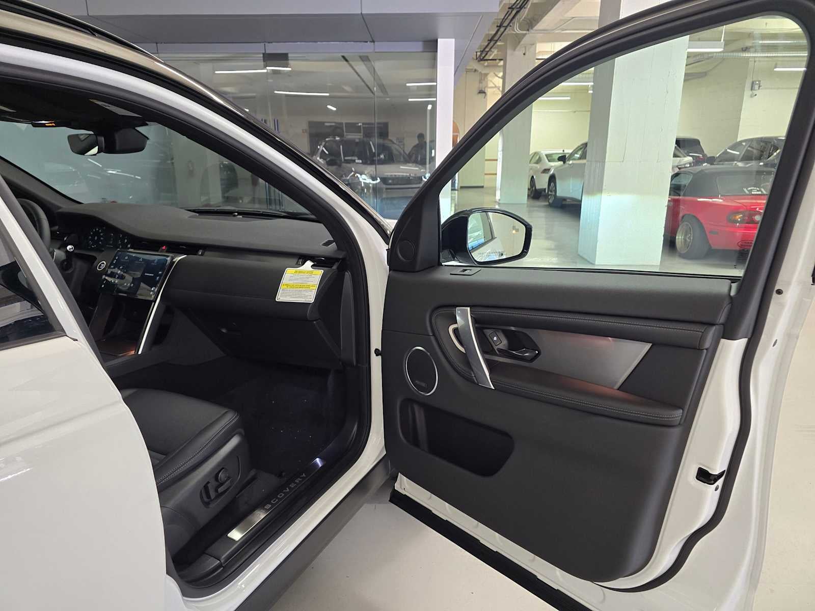 2025 Land Rover Discovery Sport Dynamic SE