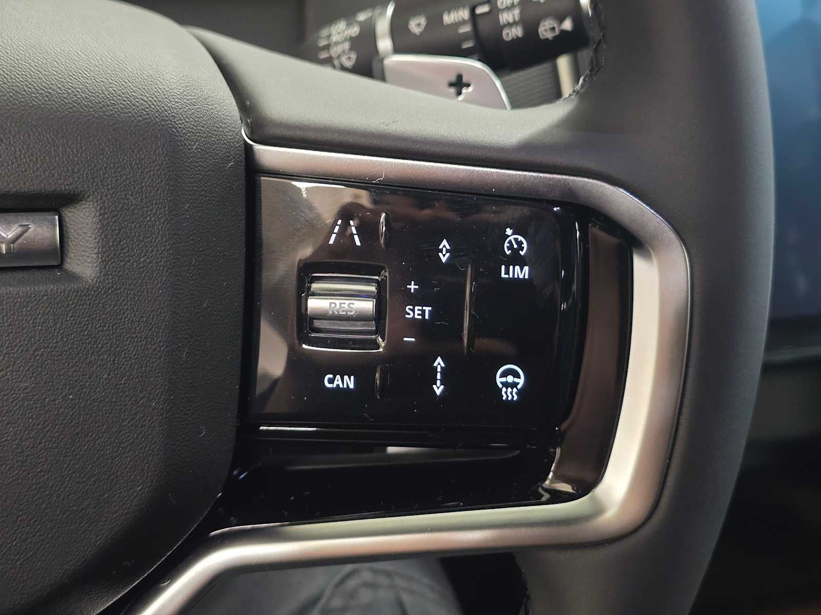 2025 Land Rover Discovery Sport Dynamic SE