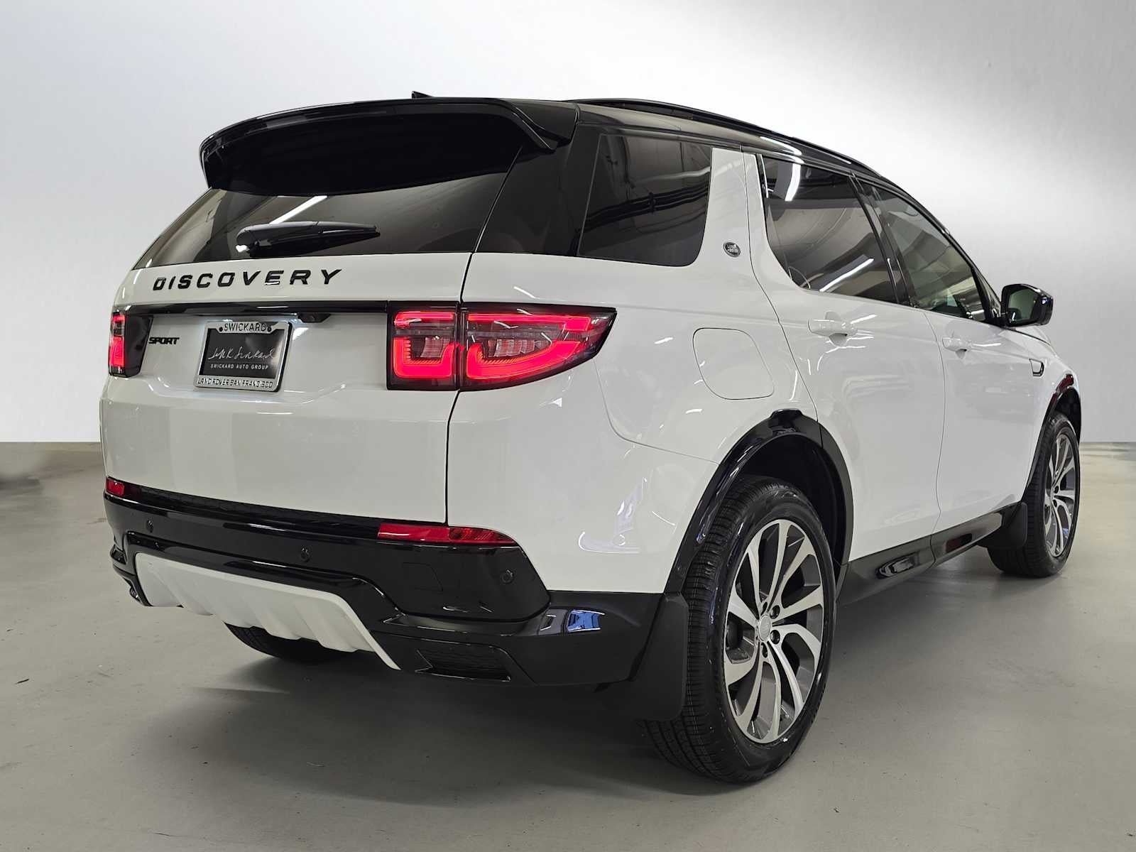 2025 Land Rover Discovery Sport Dynamic SE