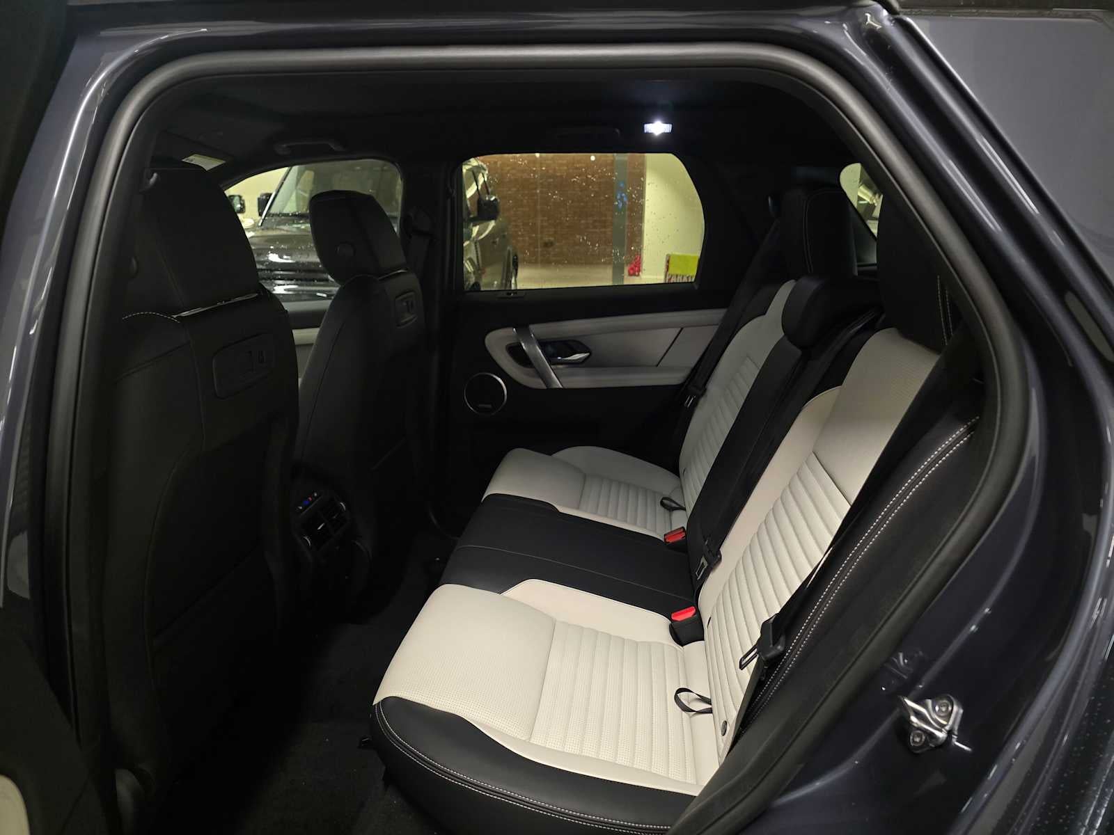 2026 Land Rover Discovery Sport Landmark