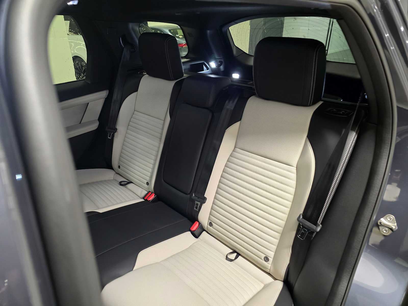 2026 Land Rover Discovery Sport Landmark