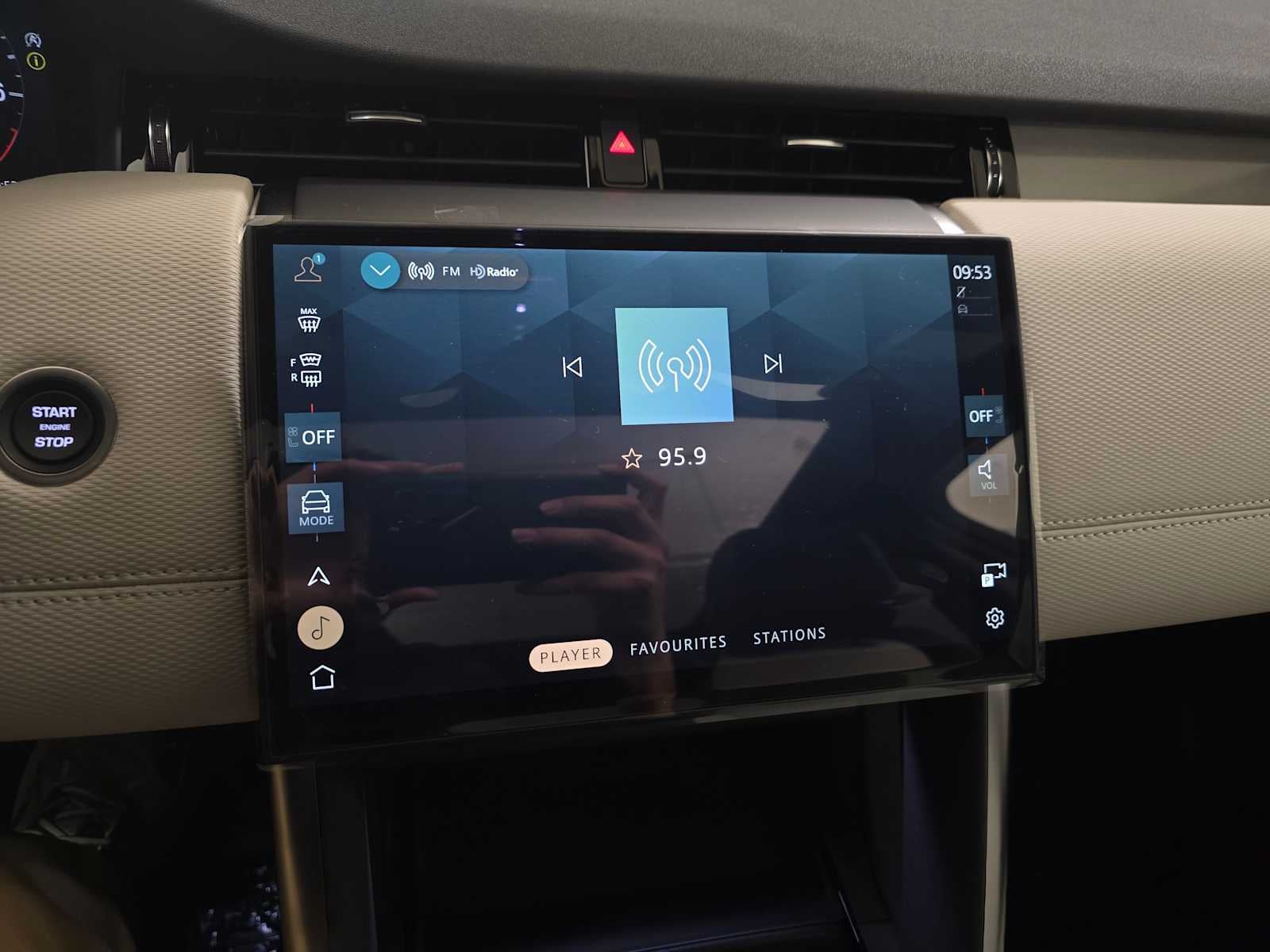 2026 Land Rover Discovery Sport Landmark