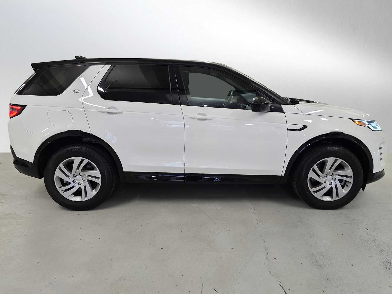 2025 Land Rover Discovery Sport Dynamic SE