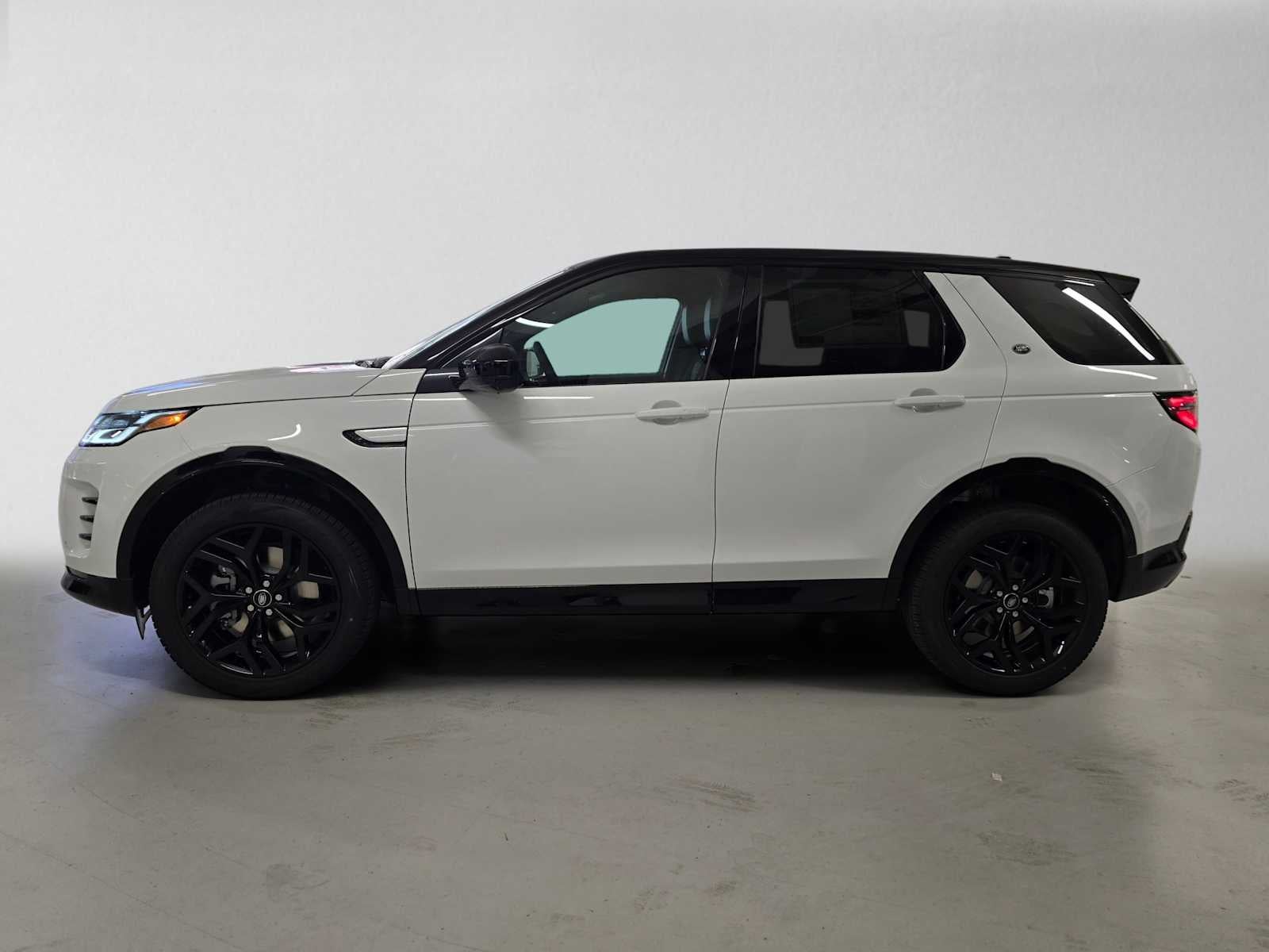 2026 Land Rover Discovery Sport Landmark