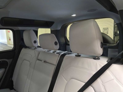 2026 Land Rover Defender X-Dynamic SE 110 P400