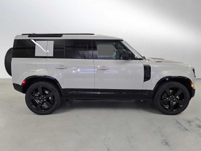 2026 Land Rover Defender X-Dynamic SE 110 P400